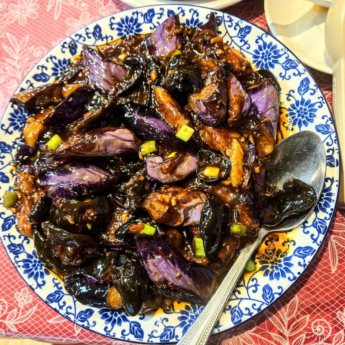 ⻥⾹茄⼦Eggplant with Garlic Sauce